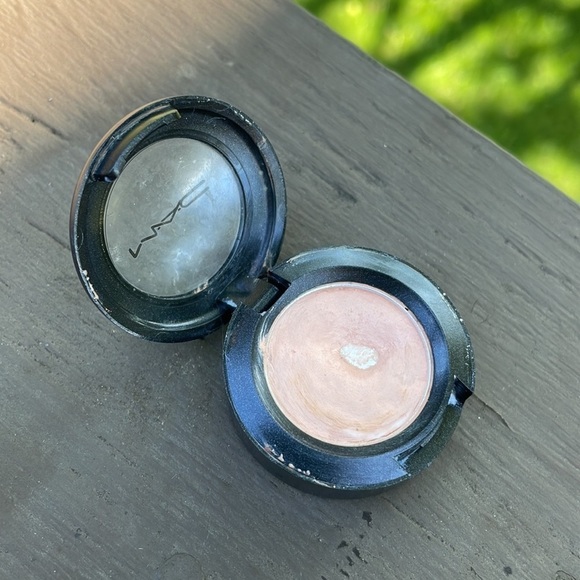 Satin Eyeshadow MAC 0RB - Picture 3 of 3